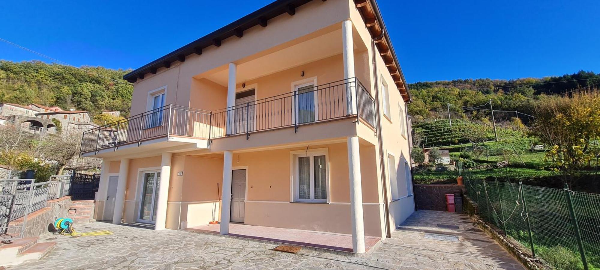 Wayne'S House, A Short Walk To The Waterfalls Bagnone Exterior foto